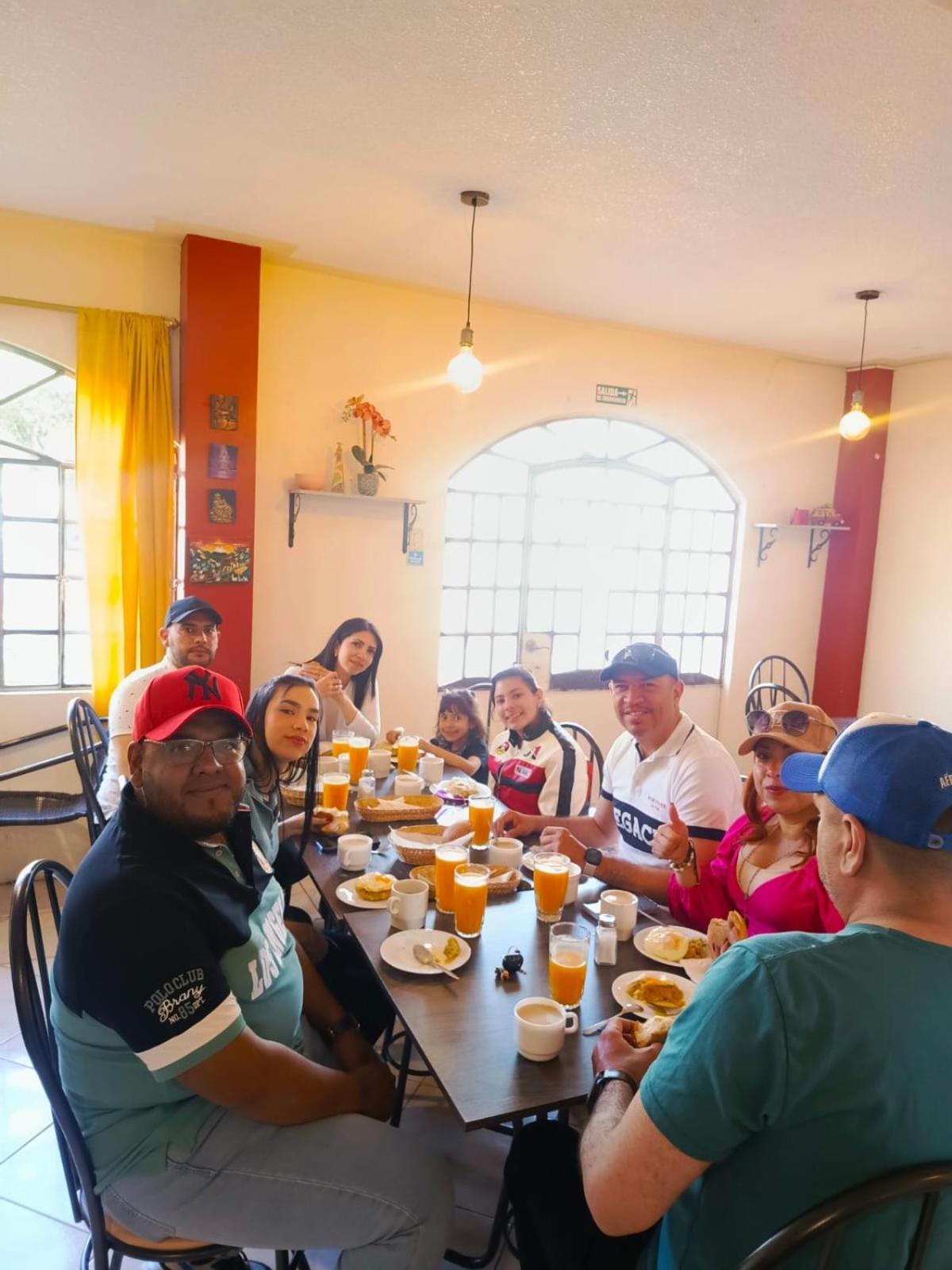 Hotel Amazonia Y Sol Baños Eksteriør bilde